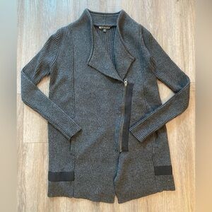 Athleta Cardigan Sweater XS Gray Merino Wool Blend Pockets Zip Asymmetrical
